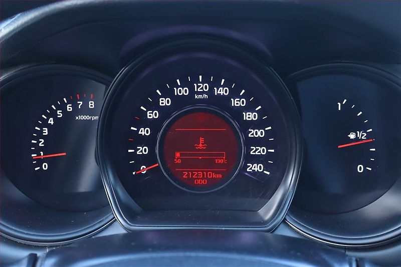 Kia Ceed (2012) 1.4 CVVT, Serv.kniha - fotka 11 z 19