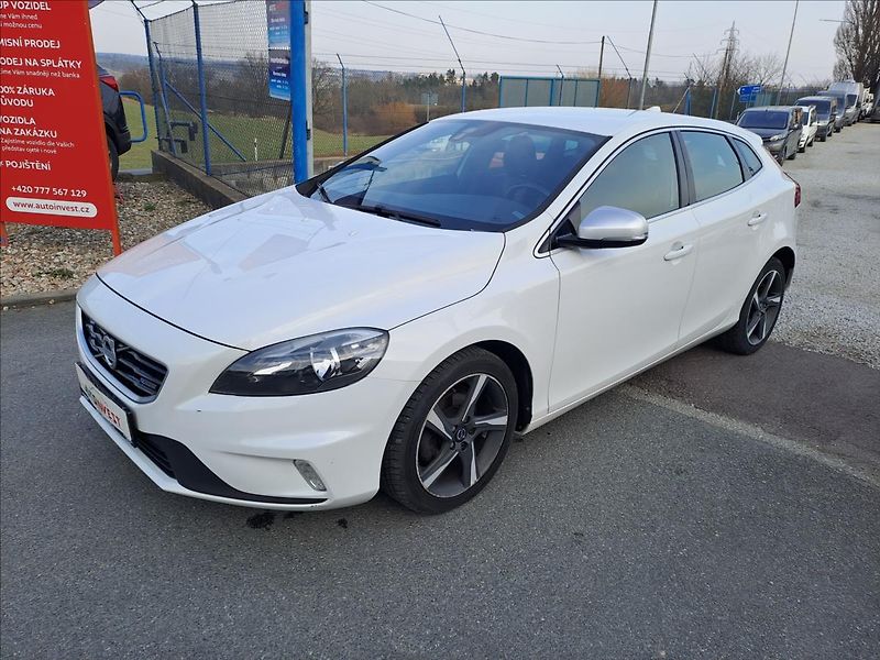 Volvo V40 1,6 D2 R-DESIGN - fotografie inzerátu