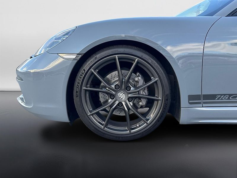 Porsche Cayman T - fotka 11 z 28