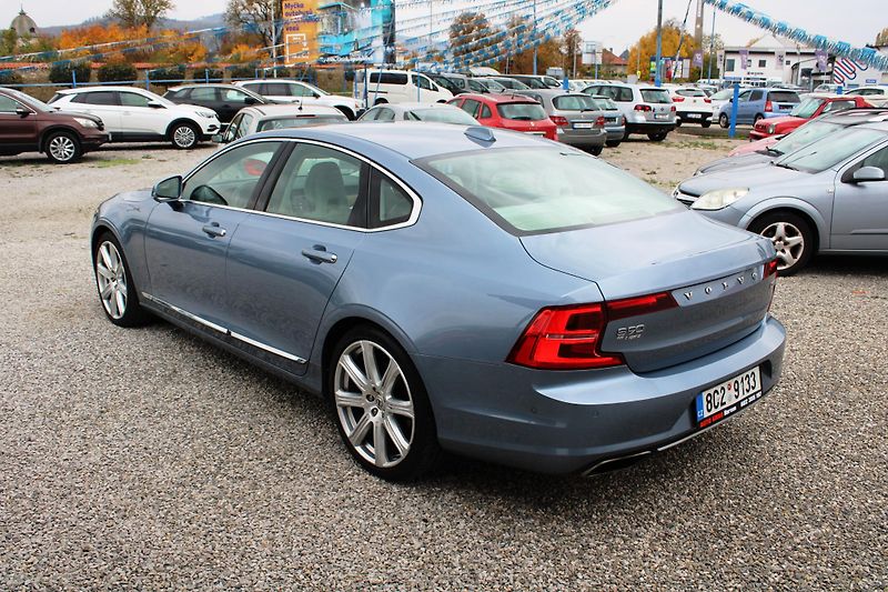 Volvo S90 (2017) 2.0d KŮŽE NAVI KLIMA LED 4x4 - fotka 5 z 29