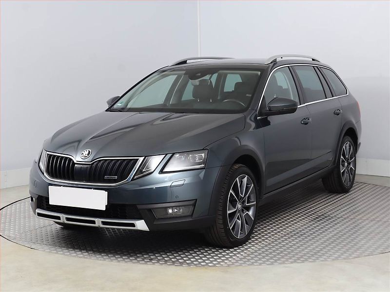 Škoda Octavia (2019) Scout 2.0 TDI, 4X4, Automat - fotka 2 z 20
