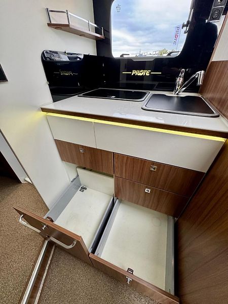 Pilote G700GJ Essentiel *REZERVACE* - fotka 20 z 37