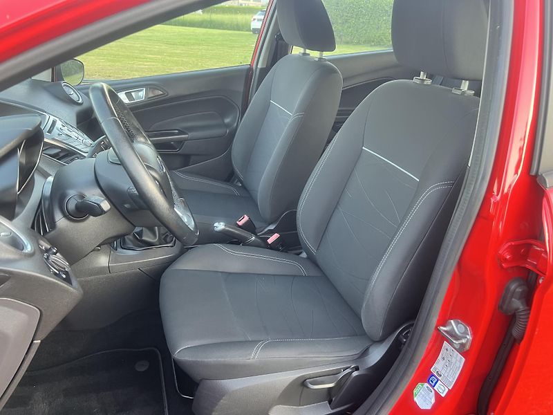 Ford Fiesta 1.5 TDCI 70KW,5DV,KLIMA,1MAJ - fotka 13 z 44