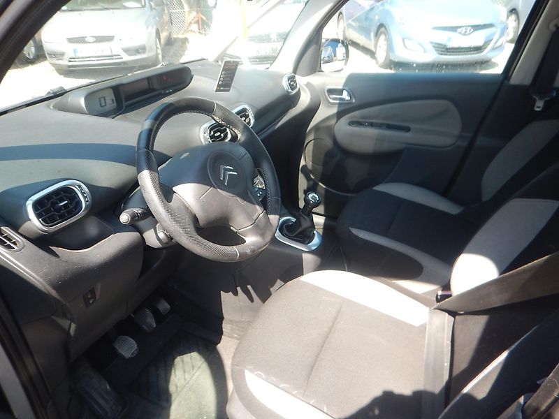 Citroën C3 Picasso 1.6 HDi 66 kw - fotka 8 z 12