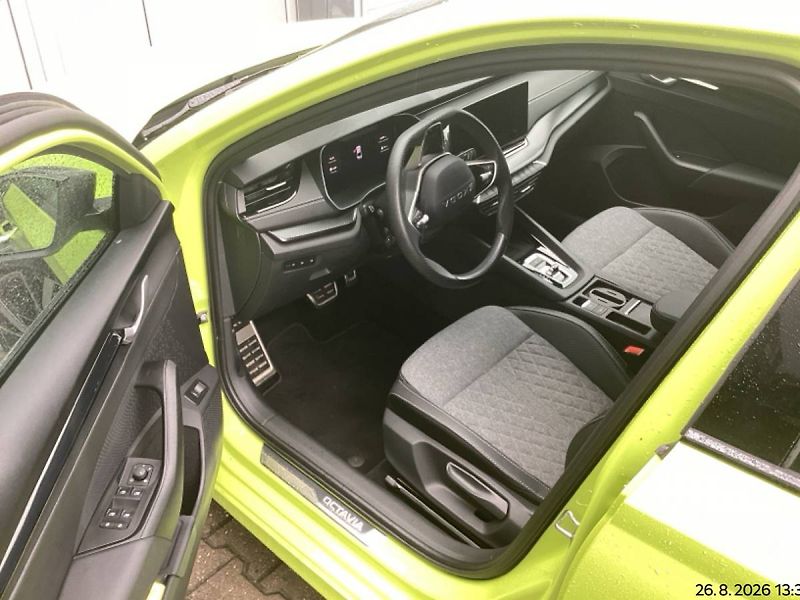 Škoda Octavia Sportline 1,5 TSI m-HEV 110kW - fotka 5 z 6