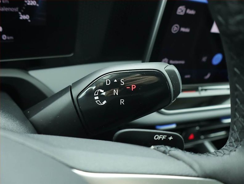 Volkswagen Passat (2024) Business 1.5 eTSI ACT - fotka 13 z 18