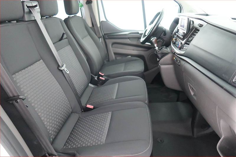 Ford Transit Custom (2020) Trend 2.0 EcoBlue, Bus, 9Míst - fotka 9 z 17
