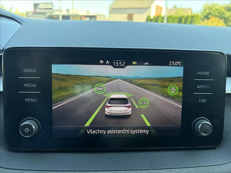 Škoda Fabia 1,0 TSi DPH 60t km  Matrix LED - fotka 22 z 50