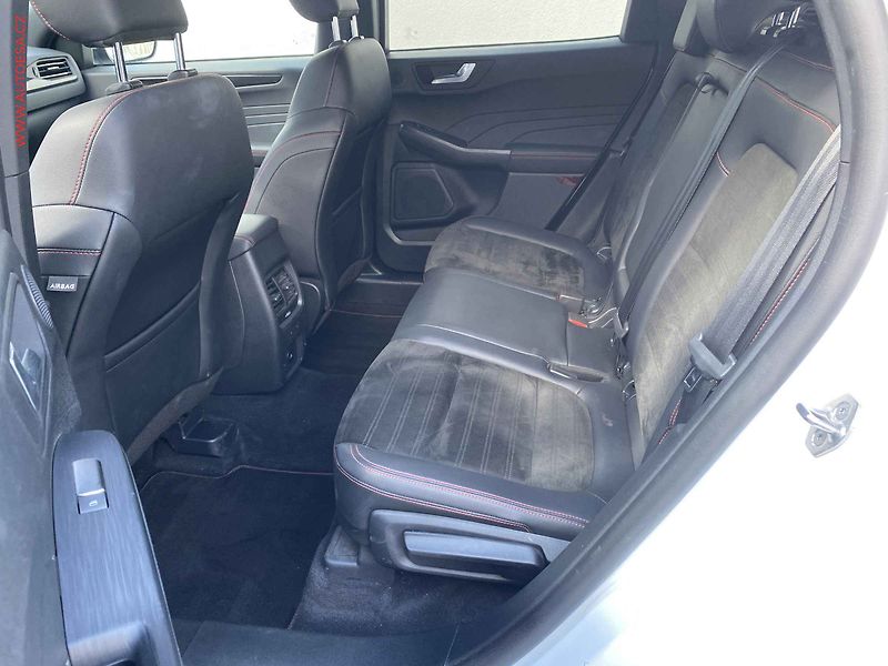 Ford Kuga (2023) 1.5 EB, 1.maj,ČR, ST-Line - fotka 10 z 16