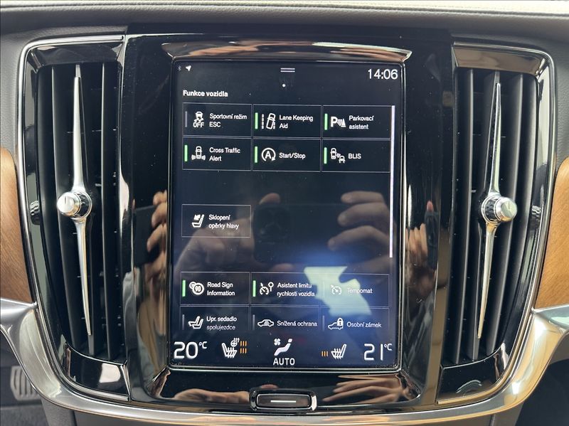 Volvo S90 2,0 D5 AWD INSCRIPTION DPH ČR - fotka 34 z 50