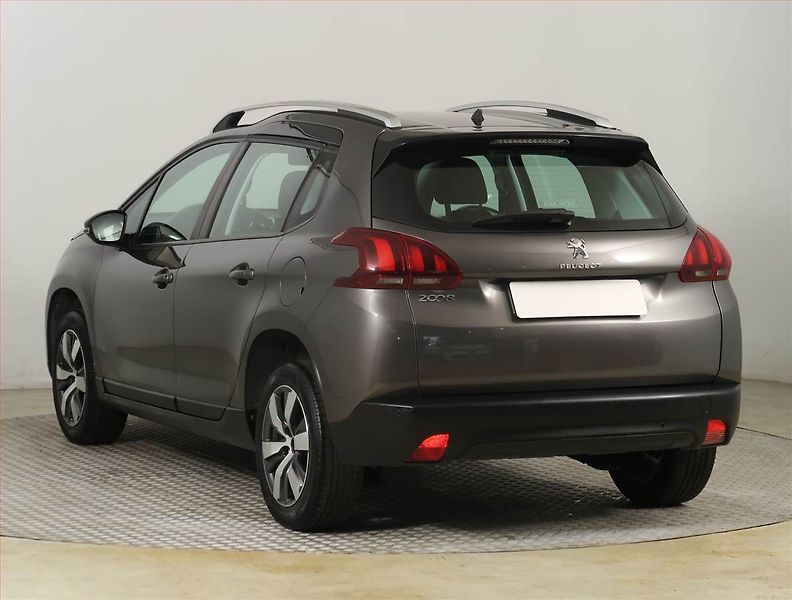 Peugeot 2008 (2018) Active 1.2 PureTech - fotka 4 z 21