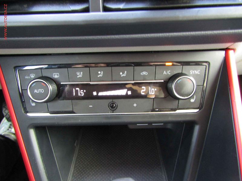 Volkswagen Polo (2019) 1.0 TSi, Beats, DSG - fotka 15 z 21