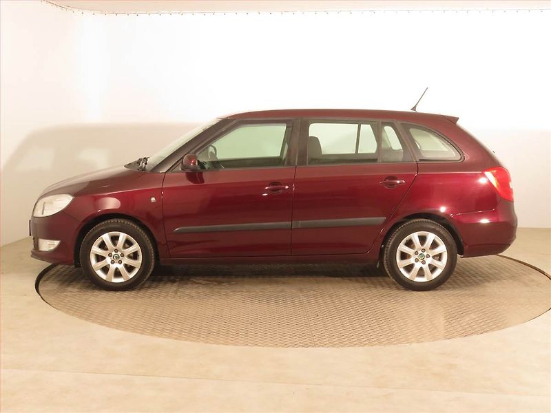 Škoda Fabia (2012) 1.2 TSI, Serv.kniha - fotka 3 z 15