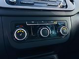 Volkswagen Tiguan 2.0TSI 4x4 AUT SERVISKA VYHŘEV - náhled 42