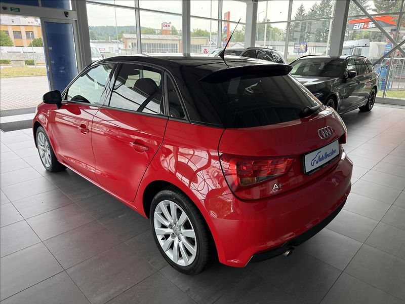 Audi A1 1,0   TFSI SPORTBACK ULTRA - fotka 4 z 22