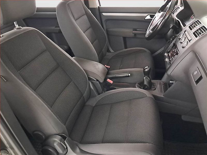 Volkswagen Touran (2013) 1.6 TDI, Serv.kniha, Navi - fotka 9 z 20
