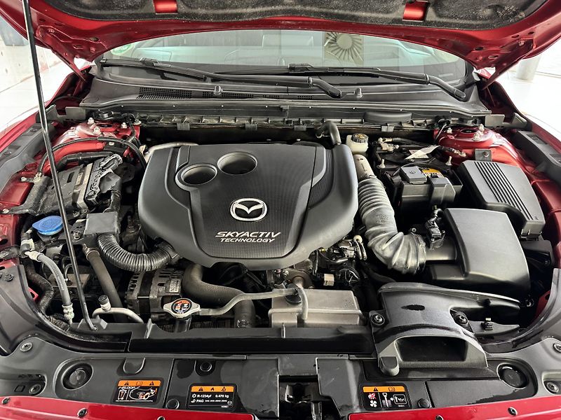Mazda 6 2,2Skyactiv-D*AUT*LED*Head-UP - fotka 34 z 34