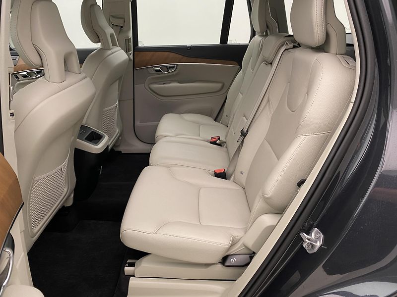 Volvo XC90 B5 AWD INSCRIPTION AUT CZ 7m - fotka 5 z 49
