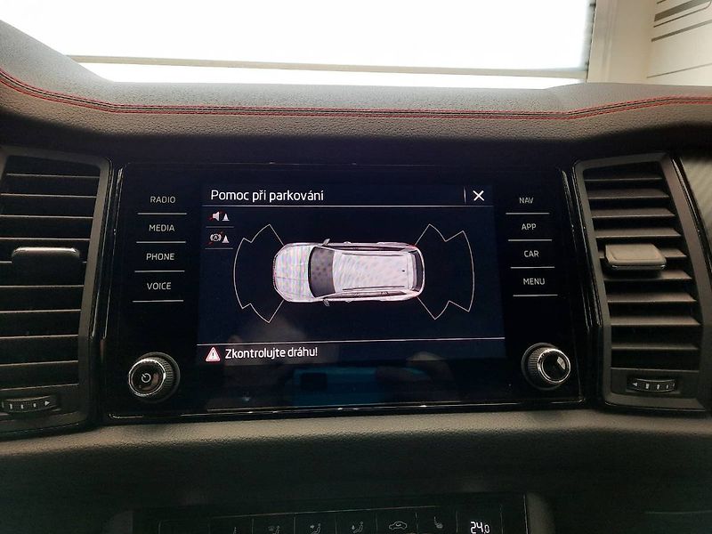 Škoda Kodiaq (2024) RS 2.0 TSI 4x4 (180kW/245k) DS - fotka 18 z 28