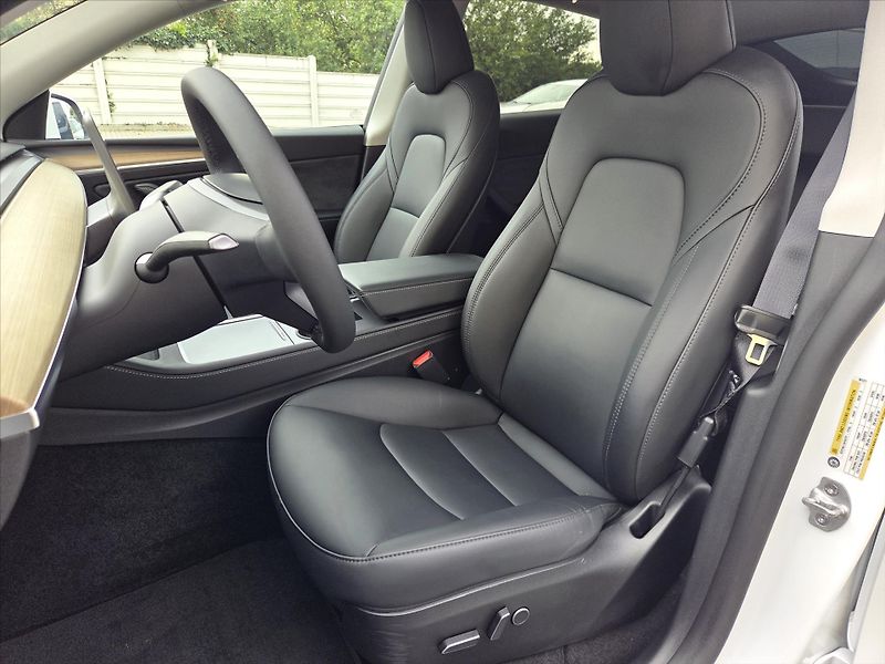 Tesla Model Y 0,0 LFP Ryzen SoH 95% Záruka 1 - fotka 9 z 21