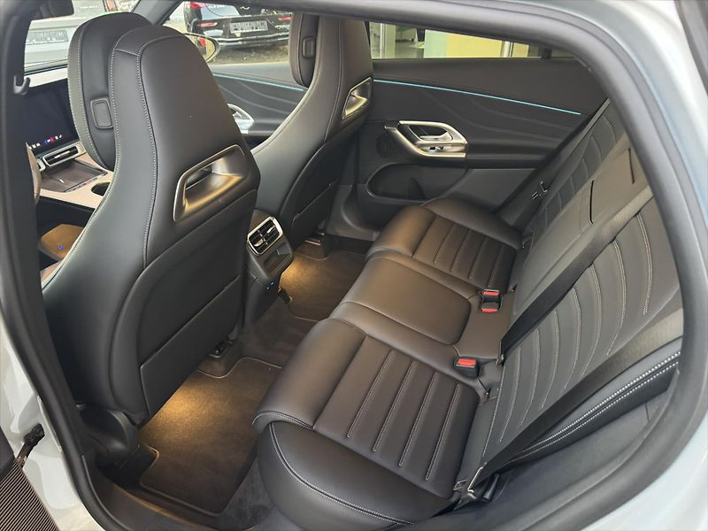 Mercedes-Benz GLC 400 4M electric*AMG - fotka 29 z 42