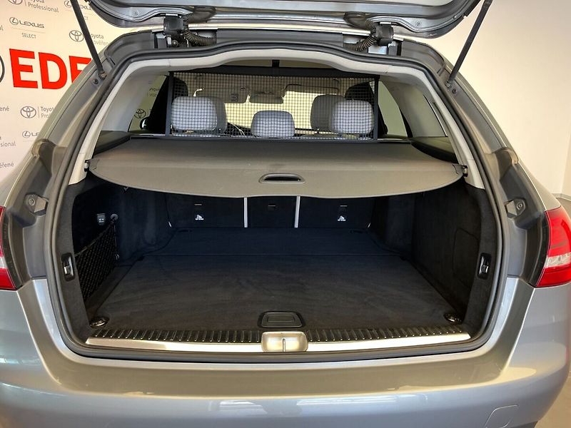 Mercedes-Benz Třídy C C 250 d 4MATIC Avantgarde - fotka 25 z 27