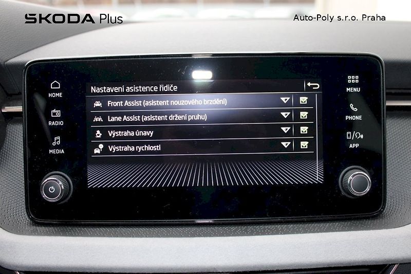 Škoda Scala (2024) 1,0 TSI 85 kW Top Selection - fotka 20 z 25