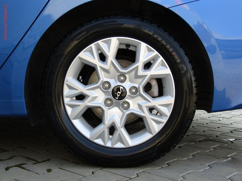 Kia Ceed (2023) 1.5 T-GDi, ČR, AT, navi - fotka 19 z 22