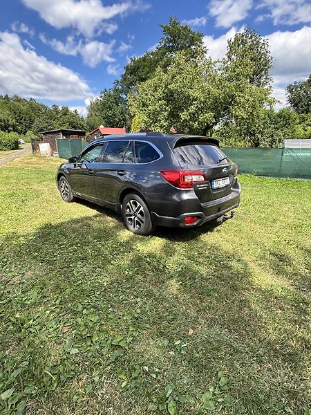 Subaru Outback (2018) - fotka 6 z 10