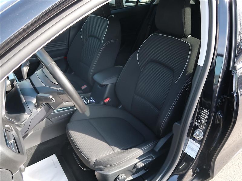 Ford Focus 1,5 EcoBlue,85kW,Titanium,1maj - fotka 10 z 27