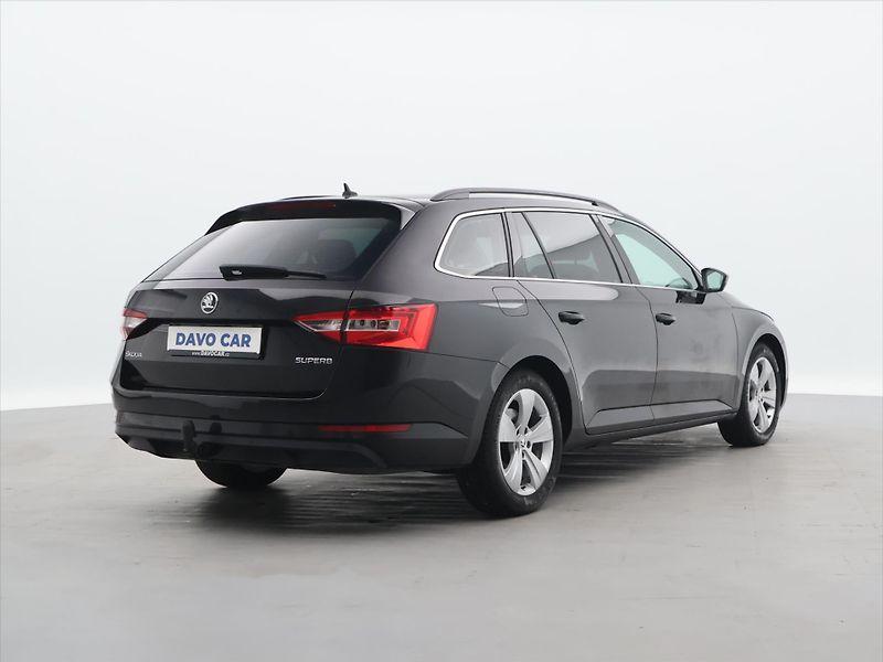 Škoda Superb 2,0 TDI 110kW CZ Aut.klima Nav - fotka 7 z 31