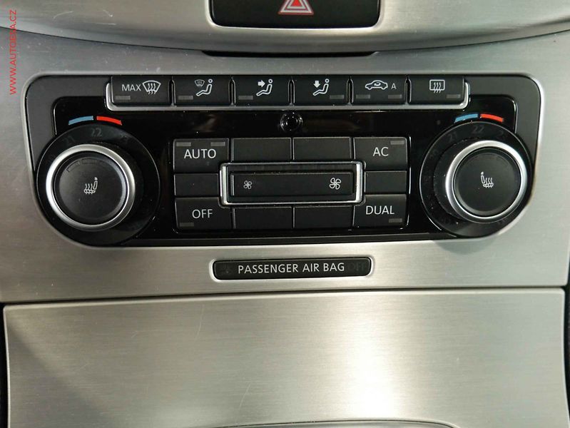 Volkswagen Passat (2011) 2.0 TDI, STK2/28 - fotka 17 z 24