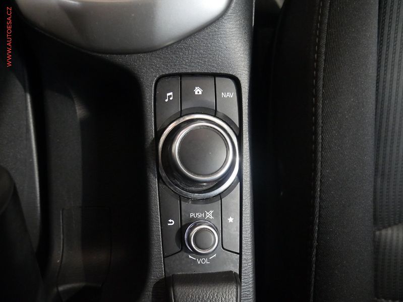 Mazda CX-3 (2016) 1.5D, LED, AC, tempo - fotka 17 z 17