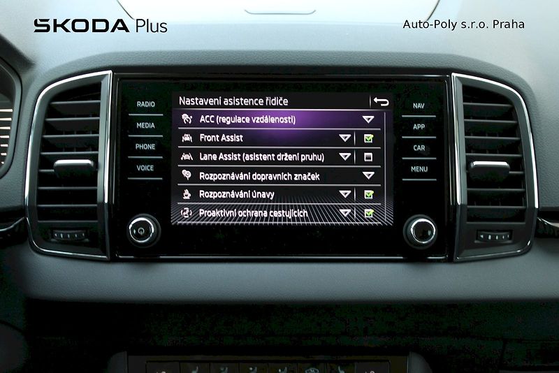 Škoda Karoq (2022) 2.0 TDI 110 kW Style - fotka 19 z 25