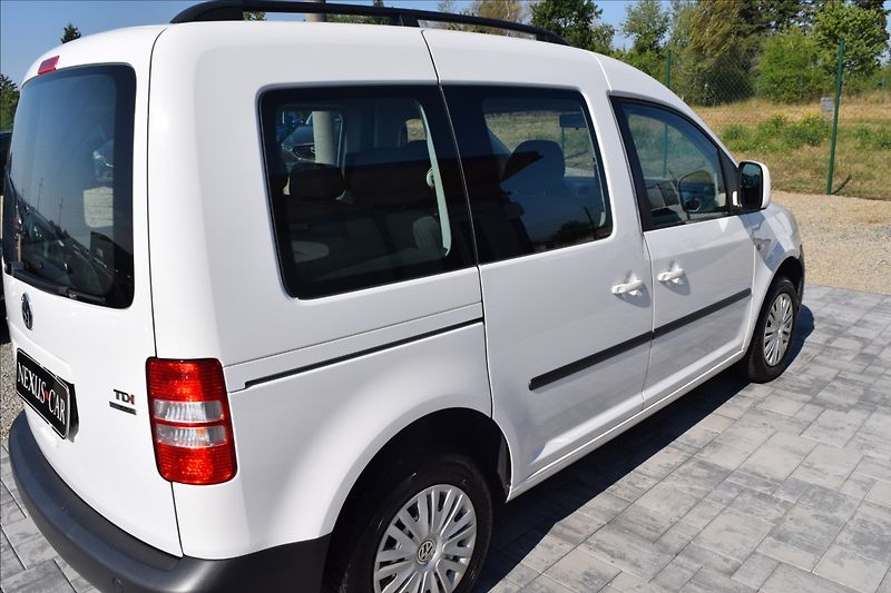 Volkswagen Caddy 1,6 TDI 77KW BEZ KOROZE - fotka 5 z 48