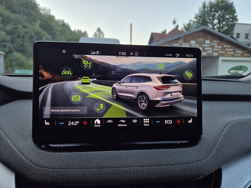 Škoda Enyaq 150kw, iV80 19ALU SOH 97% - fotka 23 z 46