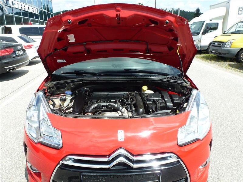 Citroën DS3 1,6 16V VTi THP SportChic - fotka 35 z 46