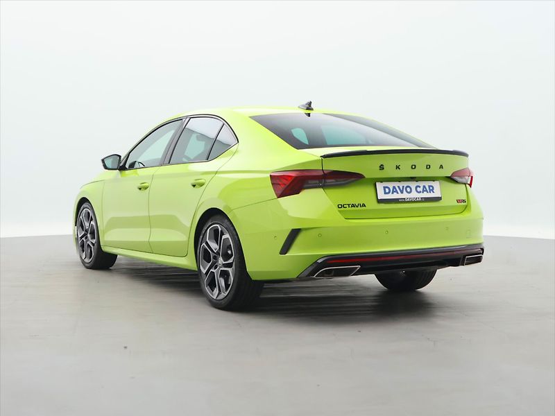 Škoda Octavia 2,0 TSI 180kW DSG RS CZ DPH - fotka 5 z 41