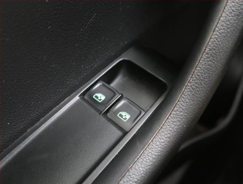 Škoda Fabia (2019) Ambition 1.0 TSI, Automat - fotka 14 z 15