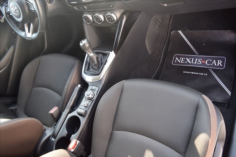 Mazda 2 1,5 i 66KW NÍZKÉ KM NOVÁ STK - fotka 23 z 49