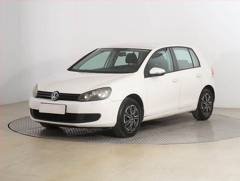 Volkswagen Golf (2011) 1.4 16V, Vyhř. sedaček - fotka 2 z 14