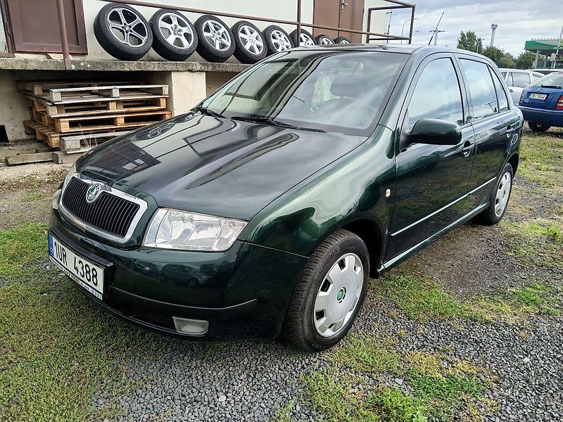 Škoda Fabia 1.4 MPI Comfort - fotka 1 z 26