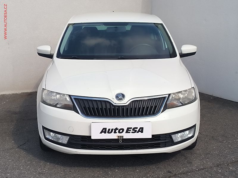 Škoda Rapid (2013) 1.6 TDi, ČR, AC, park.čidla - fotka 2 z 14