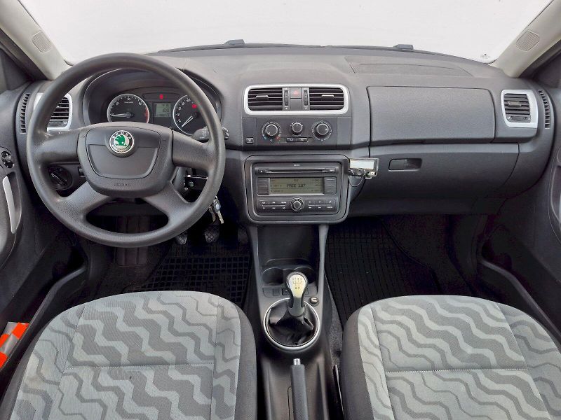 Škoda Fabia (2009) Ambiente Plus 1.9 TDI 77kW Com - fotka 5 z 22