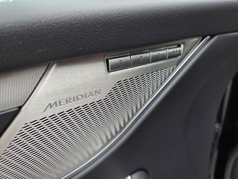 Jaguar F-Pace D300 ED90th HUD PANO ZÁR-2030 - fotka 15 z 48