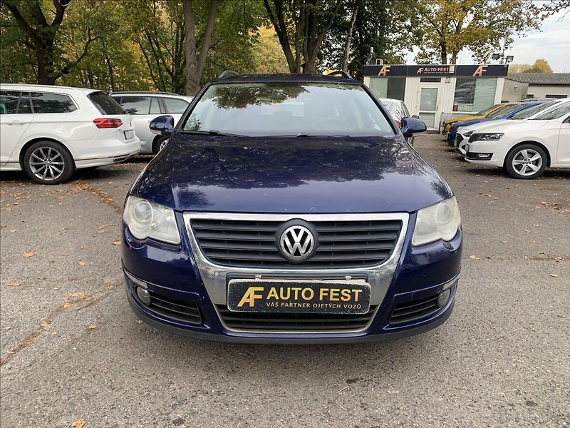 Volkswagen Passat 2,0 TDI DSG - fotka 2 z 18
