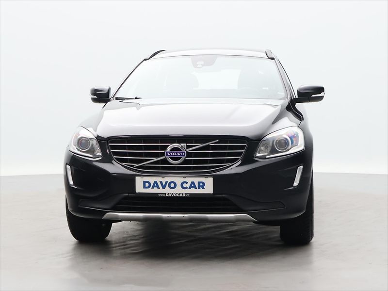 Volvo XC60 2,0 D4 120kW Momentum AUT - fotka 2 z 30
