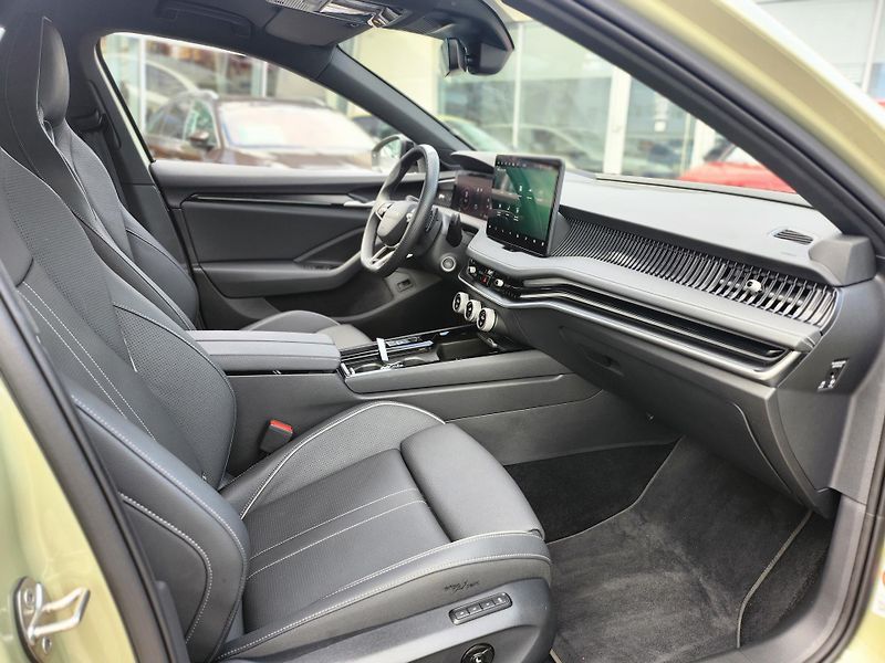 Škoda Superb Sportline 2.0 TDI 110kw DSG - fotka 8 z 30