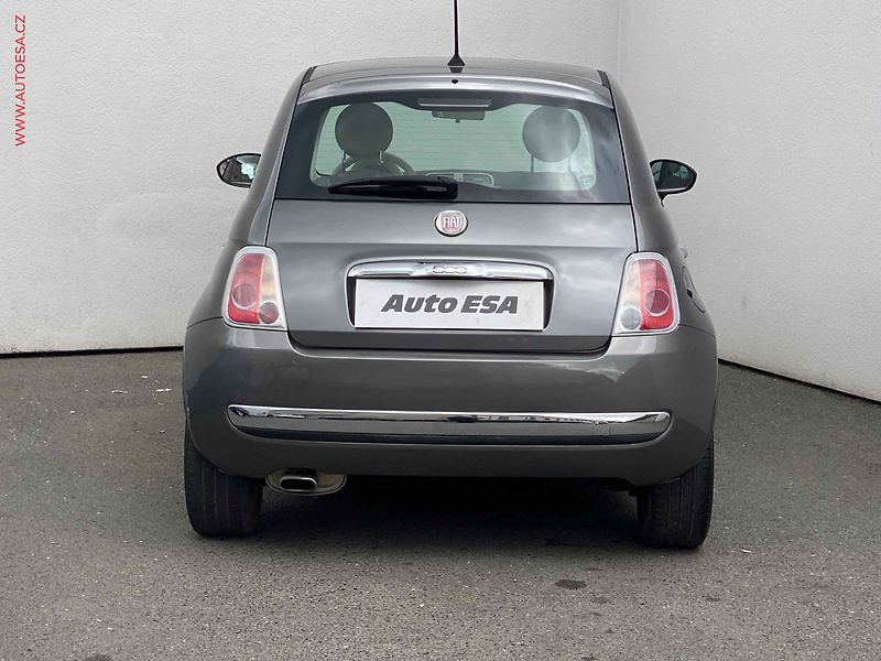 Fiat 500 (2014) 1.2i, Lounge, panor - fotka 5 z 12
