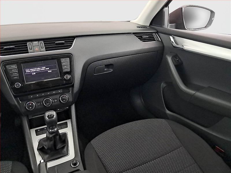 Škoda Octavia (2015) Ambition Plus 2.0 TDI - fotka 8 z 19